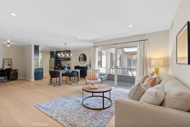 10707 Camarillo Street 314, Toluca Lake, CA 91602 — photo 4 of 25