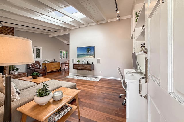 21222 Martinez Street, Woodland Hills, CA 91364 — photo 11 of 54