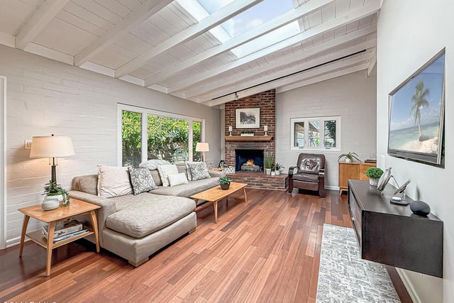 21222 Martinez Street, Woodland Hills, CA 91364 — photo 16 of 54