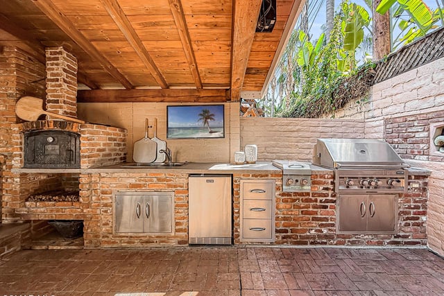 21222 Martinez Street, Woodland Hills, CA 91364 — photo 38 of 54