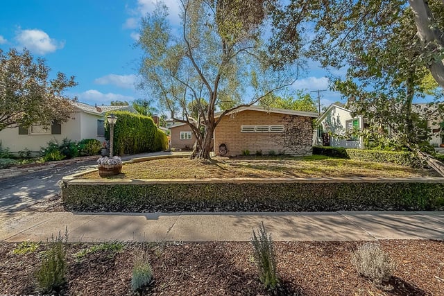 21222 Martinez Street, Woodland Hills, CA 91364 — photo 6 of 54