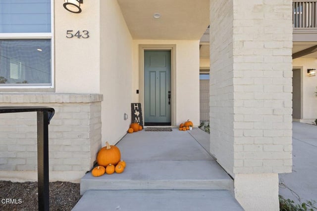 543 San Lorenzo Road, Ventura, CA 93004 — photo 2 of 38