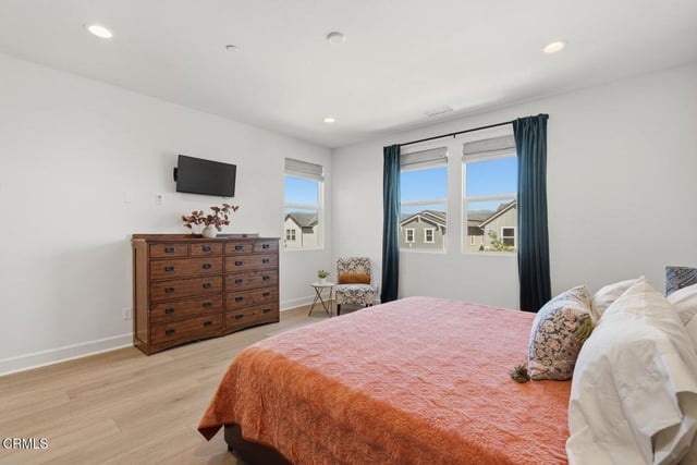 543 San Lorenzo Road, Ventura, CA 93004 — photo 22 of 38