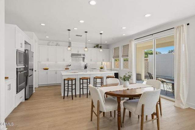543 San Lorenzo Road, Ventura, CA 93004 — photo 9 of 38