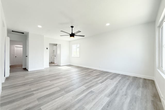 718 E 103rd Place, Los Angeles, CA 90002 — photo 4 of 30
