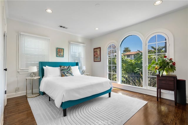 1569 S Orange Grove Avenue, Los Angeles, CA 90019 — photo 10 of 27