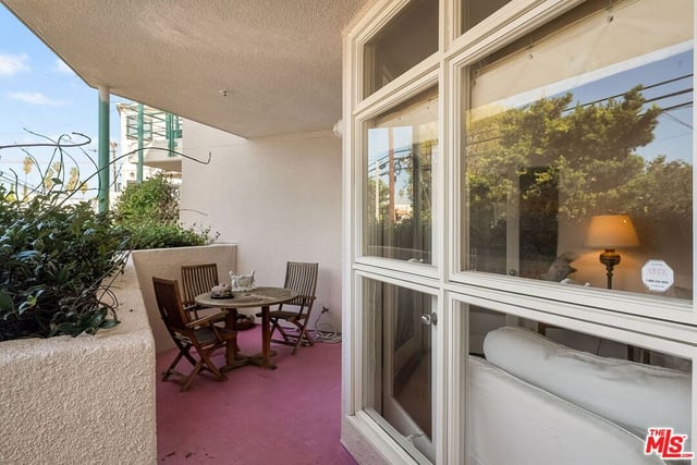 2115 3rd Street 102, Santa Monica, CA 90405 — photo 11 of 25