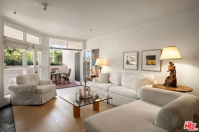 2115 3rd Street 102, Santa Monica, CA 90405 — photo 9 of 25