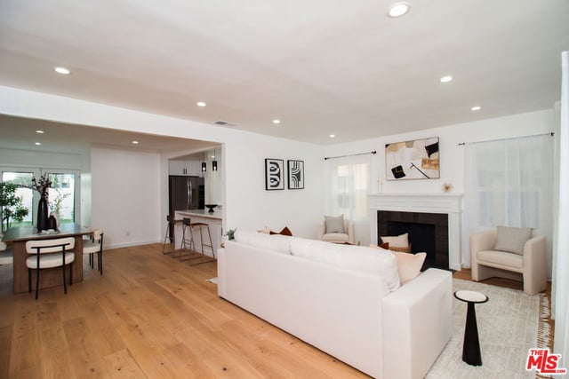 4068 Sutro Avenue, Los Angeles, CA 90008 — photo 2 of 24
