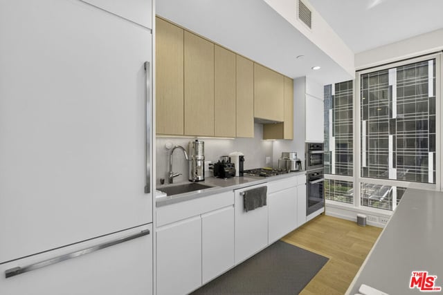 877 Francisco Street 1506, Los Angeles, CA 90017 — photo 7 of 37
