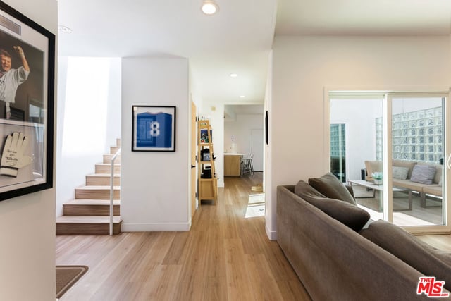 1823 20th Street 103, Santa Monica, CA 90404 — photo 3 of 23