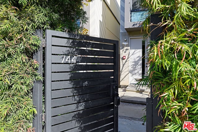 744 Brooks Avenue, Venice, CA 90291 — photo 2 of 26