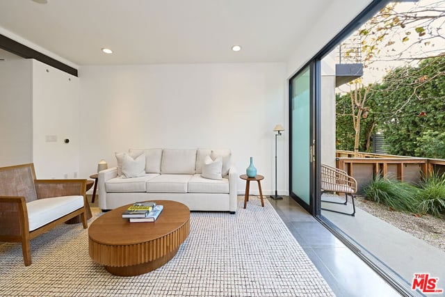 744 Brooks Avenue, Venice, CA 90291 — photo 7 of 26