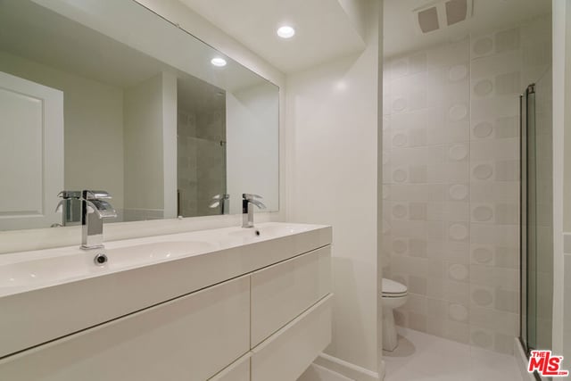 1025 N Kings Road 119, West Hollywood, CA 90069 — photo 26 of 34