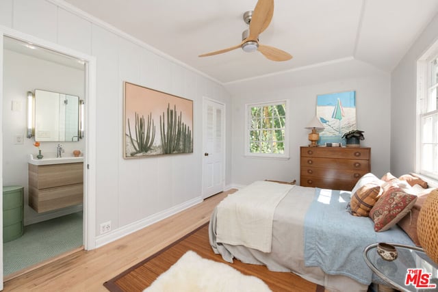 5426 Radford Avenue, Valley Village, CA 91607 — photo 13 of 18