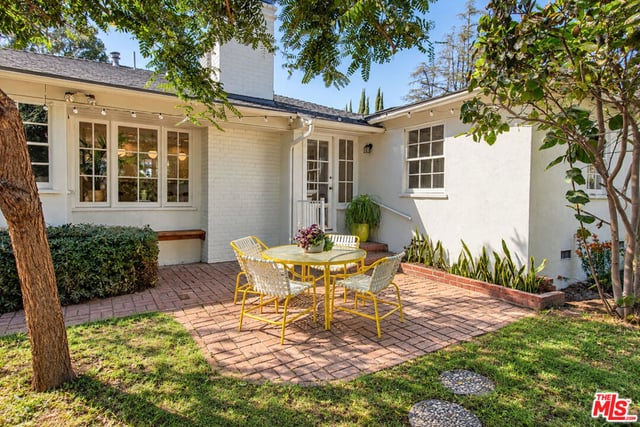 5426 Radford Avenue, Valley Village, CA 91607 — photo 16 of 18