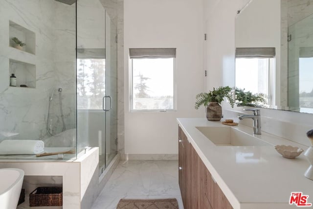 3279 Midvale Avenue, Los Angeles, CA 90034 — photo 17 of 39