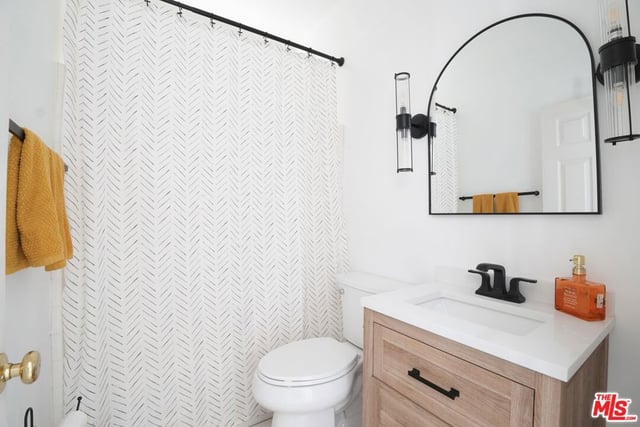 28611 Placerview Trail, Santa Clarita, CA 91390 — photo 7 of 32