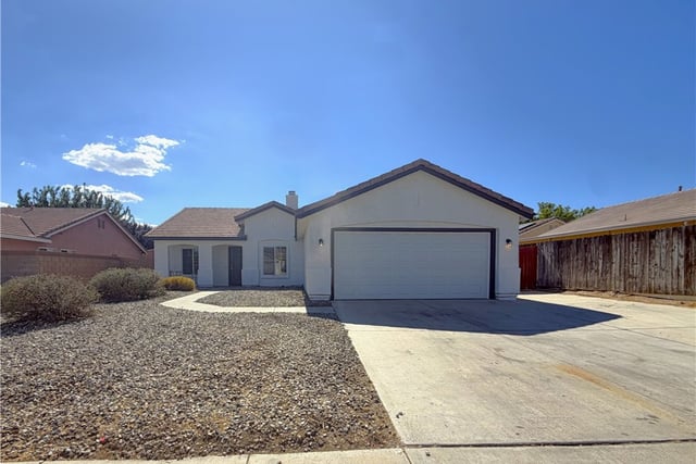 6152 W Avenue J5, Lancaster, CA 93536 — photo 2 of 17
