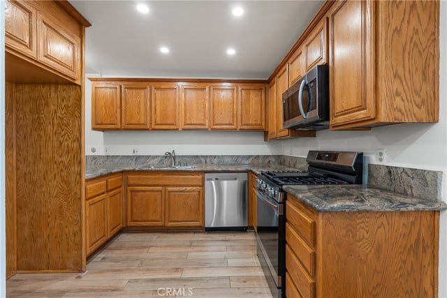 7137 Shoup Ave 39, West Hills, CA 91307 — photo 12 of 41