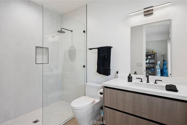 15547 Valley Vista Boulevard, Encino, CA 91436 — photo 31 of 59