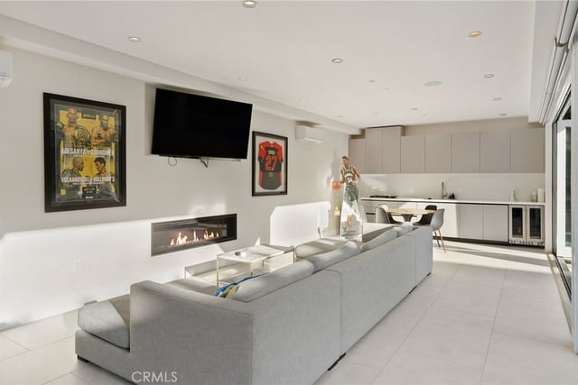 15547 Valley Vista Boulevard, Encino, CA 91436 — photo 40 of 59