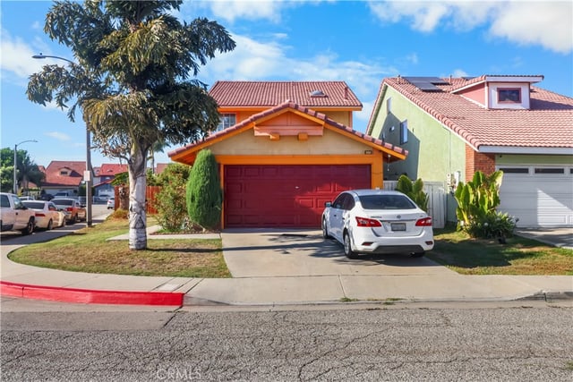 571 W Cypress Circle W, Compton, CA 90220 — photo 2 of 22
