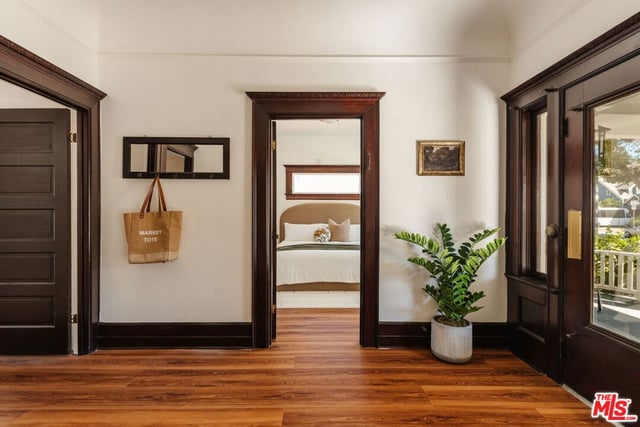 2801 Brighton Avenue, Los Angeles, CA 90018 — photo 9 of 26