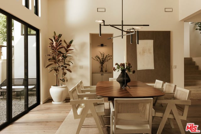 12160 Laurel Terrace Drive, Studio City, CA 91604 — photo 12 of 51