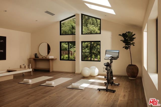12160 Laurel Terrace Drive, Studio City, CA 91604 — photo 47 of 51