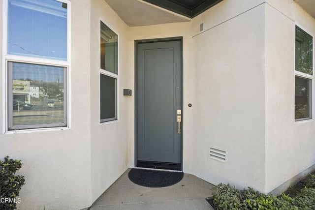 1230 E Thompson Boulevard 101, Ventura, CA 93001 — photo 6 of 54