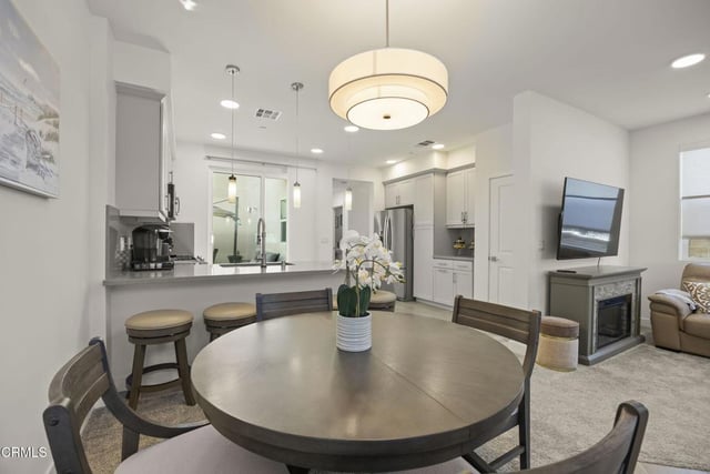 1230 E Thompson Boulevard 101, Ventura, CA 93001 — photo 8 of 54