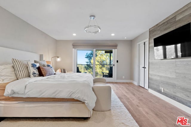 4920 Llano Drive, Woodland Hills, CA 91364 — photo 13 of 35
