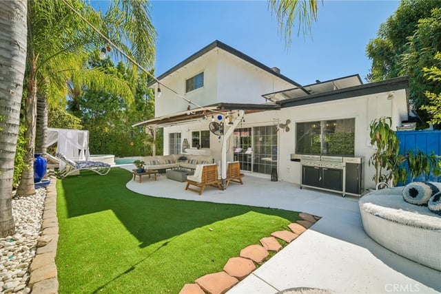 18219 Erwin Street, Tarzana, CA 91335 — photo 3 of 47