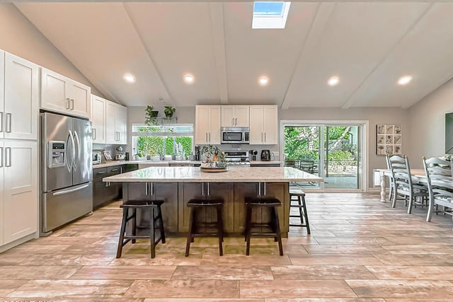 3122 Springfield Street, Simi Valley, CA 93063 — photo 13 of 72