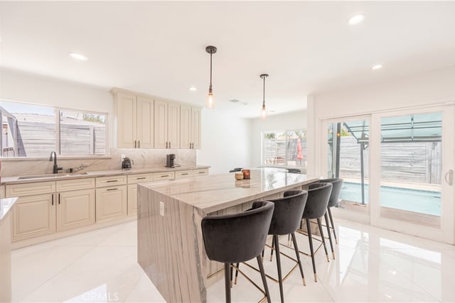 12521 Stagg Street, North Hollywood, CA 91605 — photo 8 of 29