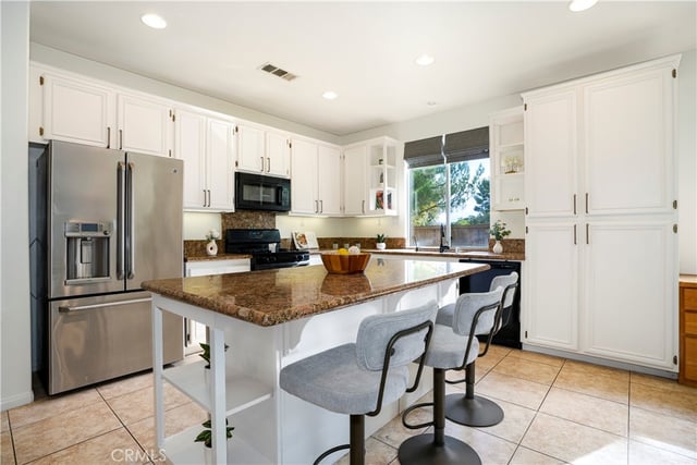 27904 Doubletree Way, Castaic, CA 91384 — photo 9 of 43