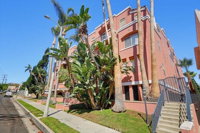 1522 S Saltair Ave 206, Los Angeles, CA 90025 — photo 23 of 63