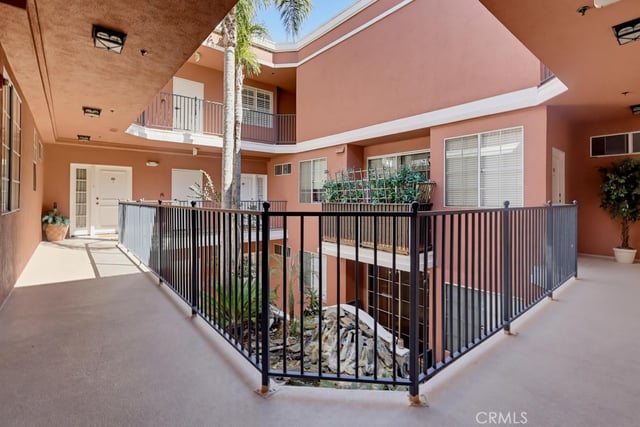 1522 S Saltair Ave 206, Los Angeles, CA 90025 — photo 32 of 63