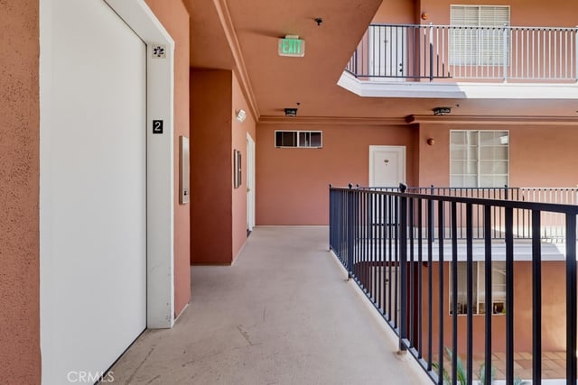 1522 S Saltair Ave 206, Los Angeles, CA 90025 — photo 5 of 63