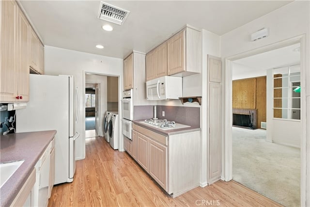 636 Andover, Burbank, CA 91504 — photo 10 of 30