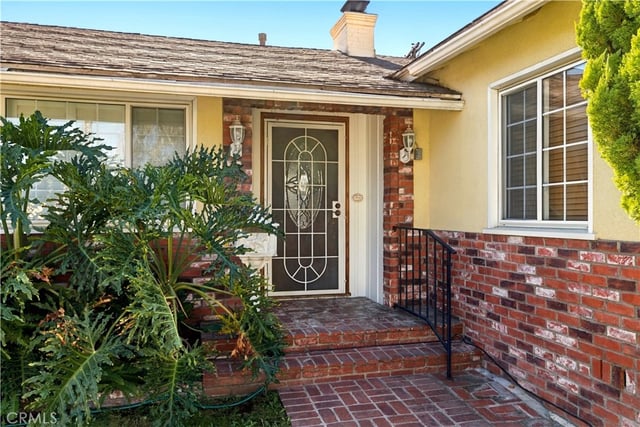 636 Andover, Burbank, CA 91504 — photo 4 of 30