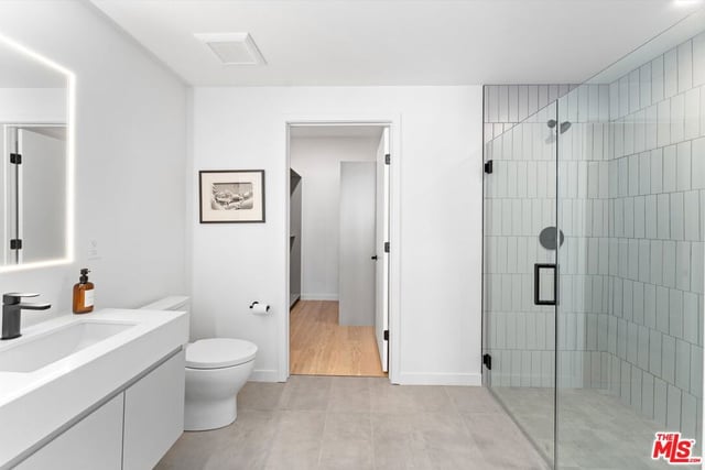 904 S New Hampshire Avenue 310, Los Angeles, CA 90006 — photo 20 of 47