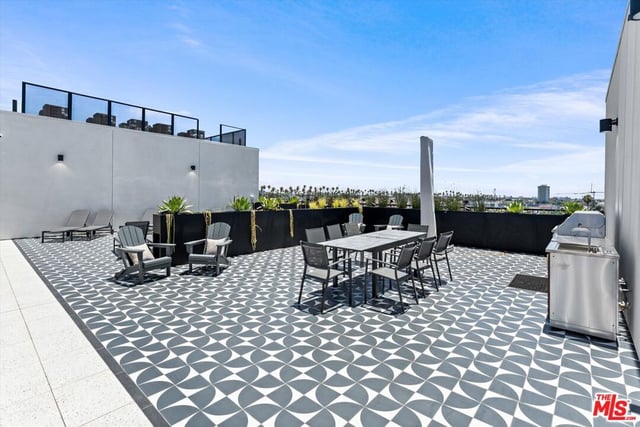 904 S New Hampshire Avenue 310, Los Angeles, CA 90006 — photo 40 of 47