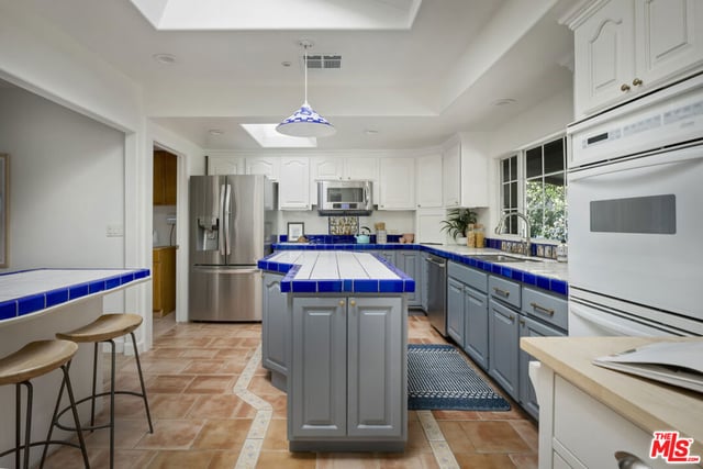 1353 Ruberta Avenue, Glendale, CA 91201 — photo 16 of 57