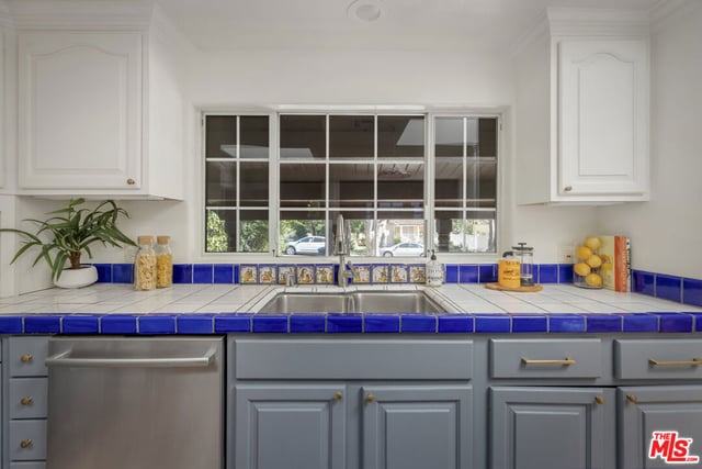 1353 Ruberta Avenue, Glendale, CA 91201 — photo 19 of 57