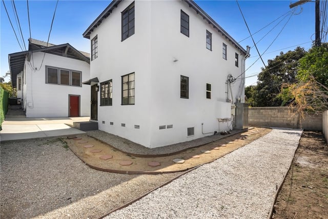 323 N New Hampshire, Los Angeles, CA 90004 — photo 40 of 41