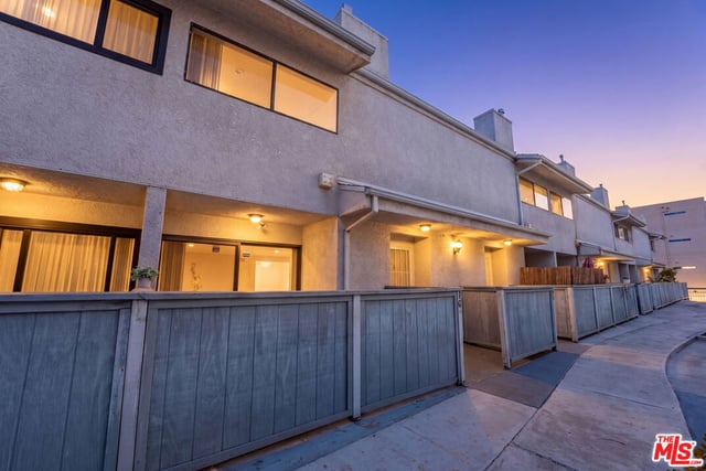7869 Ventura Canyon Avenue 306, Panorama City, CA 91402 — photo 17 of 20