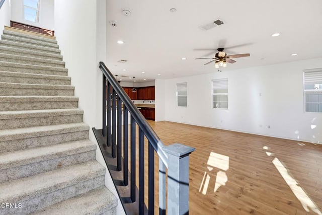 17326 Parque Vanowen Way, Lake Balboa, CA 91406 — photo 14 of 39
