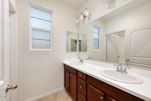 17326 Parque Vanowen Way, Lake Balboa, CA 91406 — photo 22 of 39